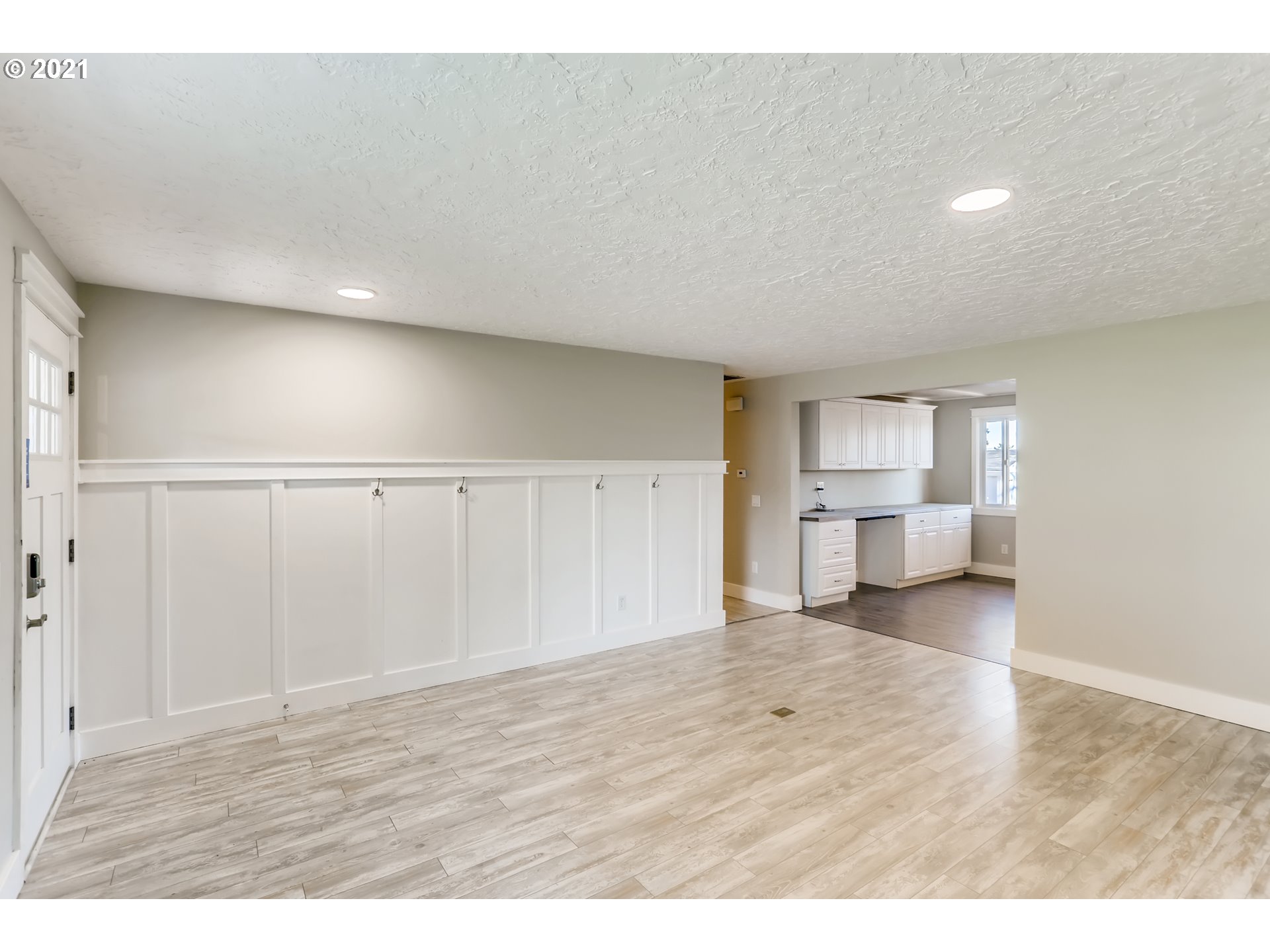 7848 Southwest 166th Place Beaverton, OR 97007 - Photo 7 of 32 Gallery Image 7