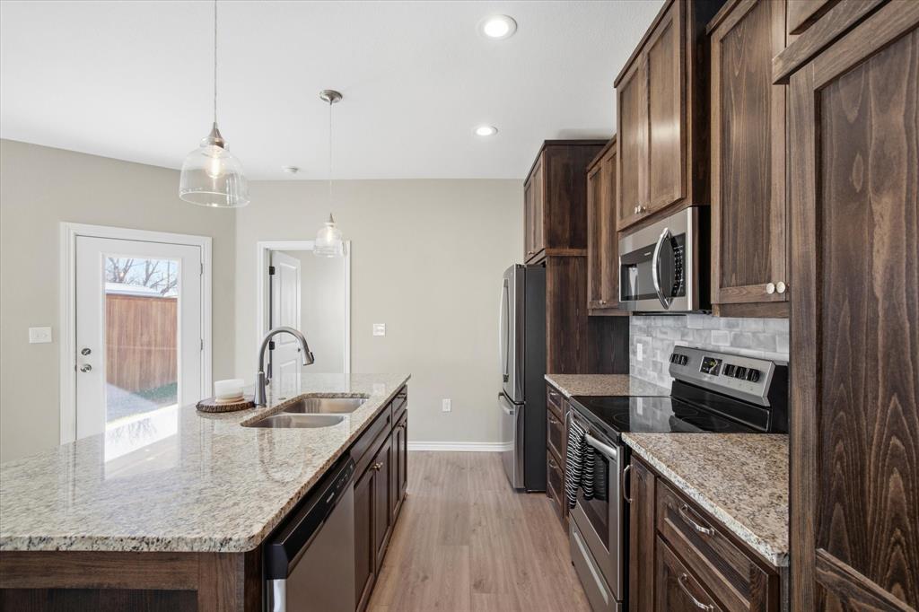 508 Goodjohn Street Collinsville, TX 76233 - Photo 12 of 31