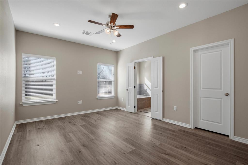 508 Goodjohn Street Collinsville, TX 76233 - Photo 15 of 31