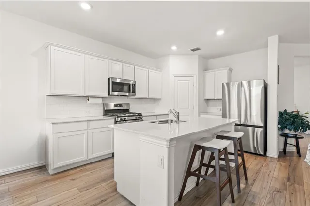 $2,400 | 1733 Lake Grove Drive, Little Elm, TX 75068