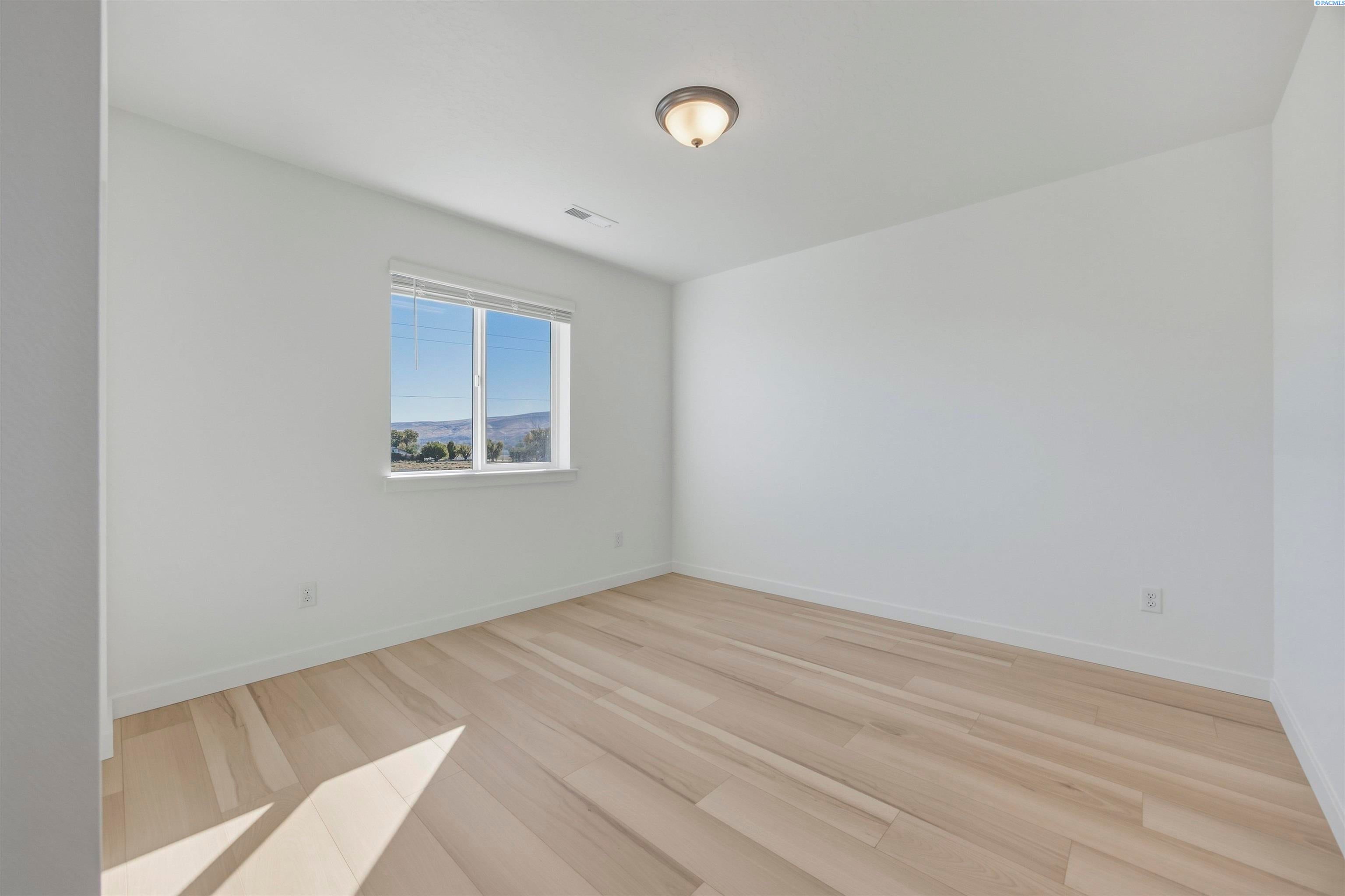 128 Scott Road Prosser, WA 99350 - Photo 18 of 38 Gallery Image 18