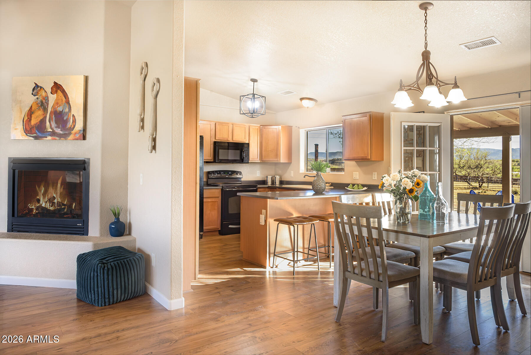2770 South Country Hill Road Cornville, AZ 86325 - Photo 27 of 53 Living Room / Great Room