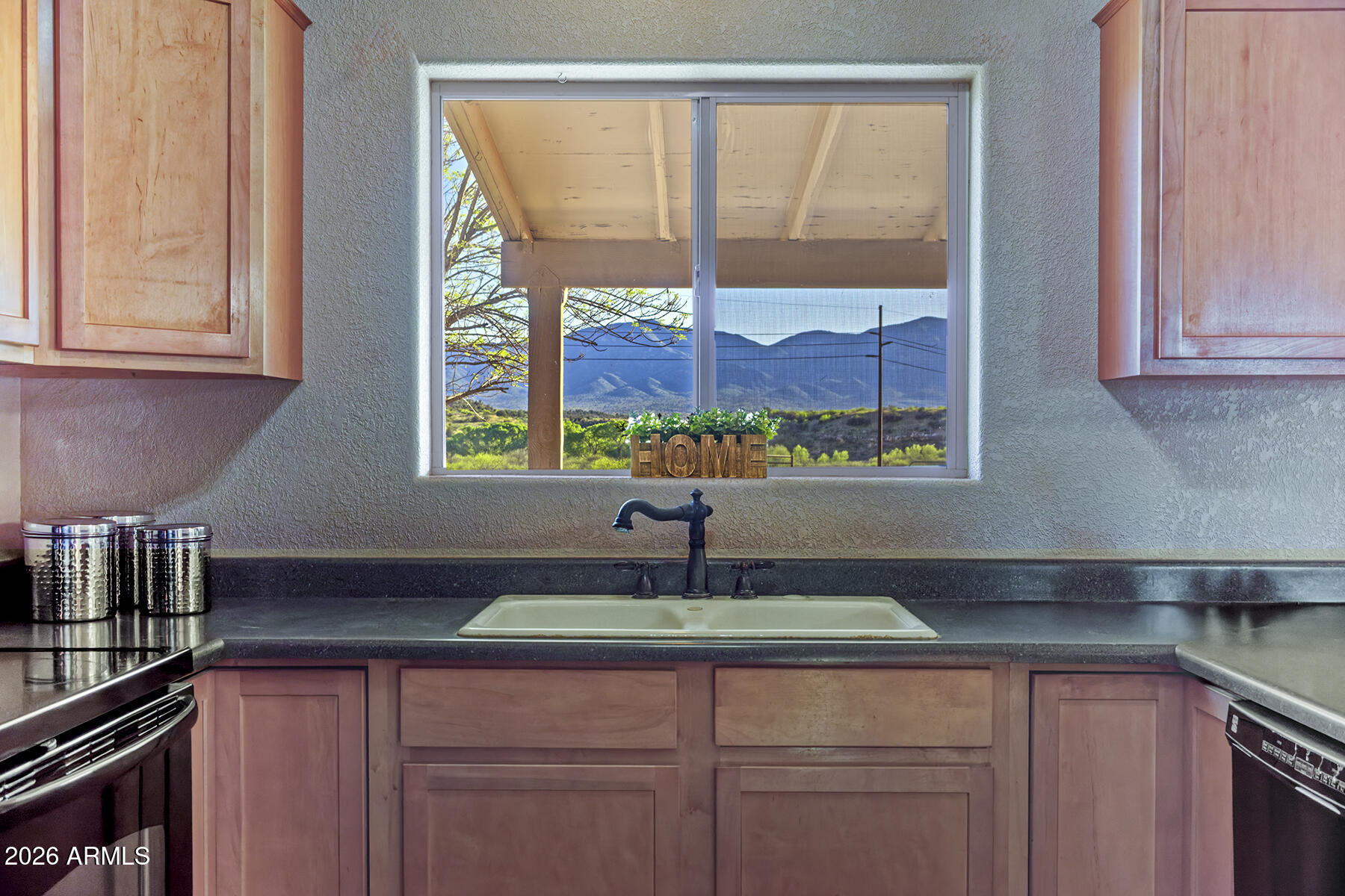 2770 South Country Hill Road Cornville, AZ 86325 - Photo 28 of 53 Kitchen w Mountain