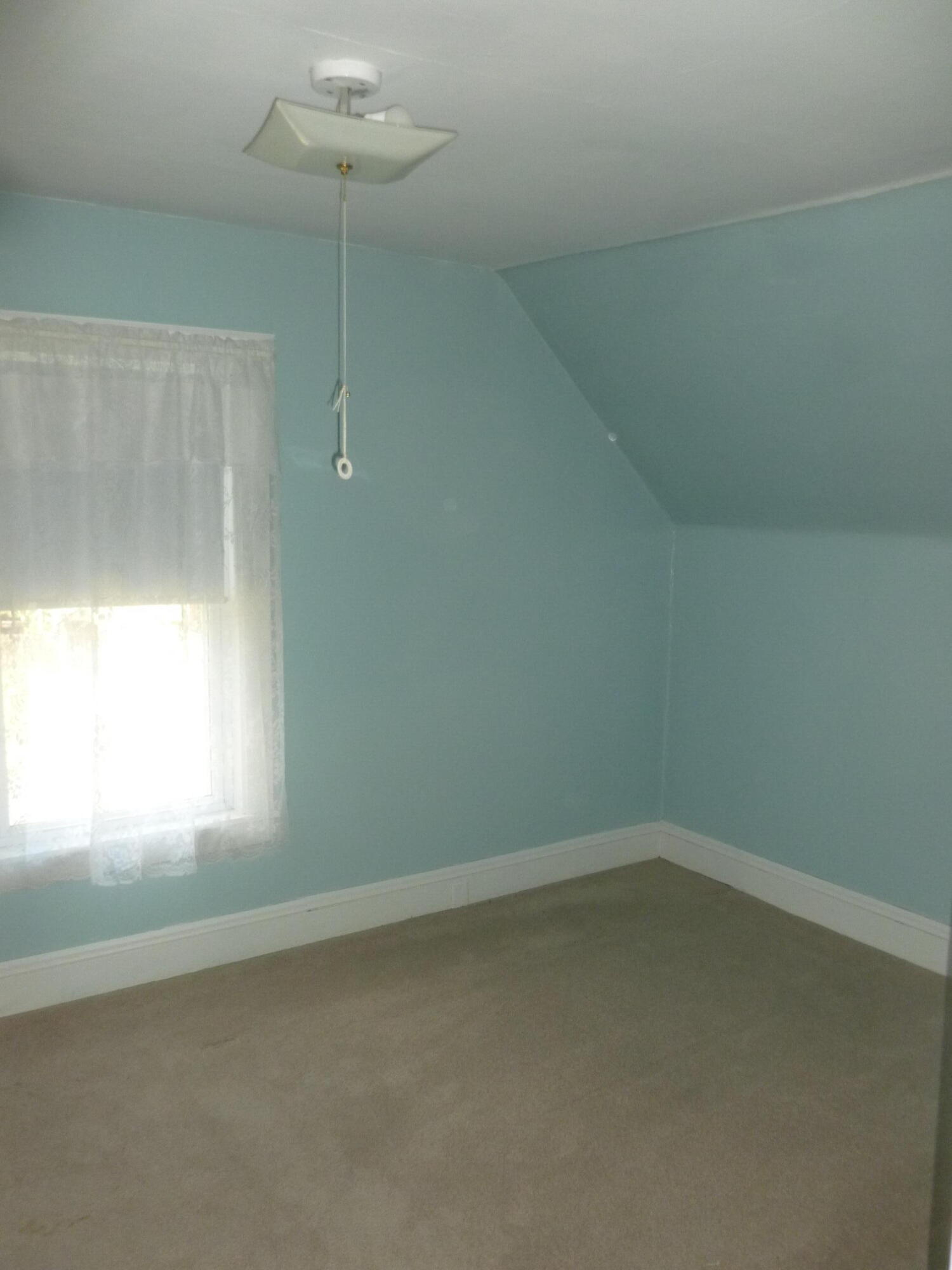 94 Oak Street Springvale, ME 04083 - Photo 13 of 15 23