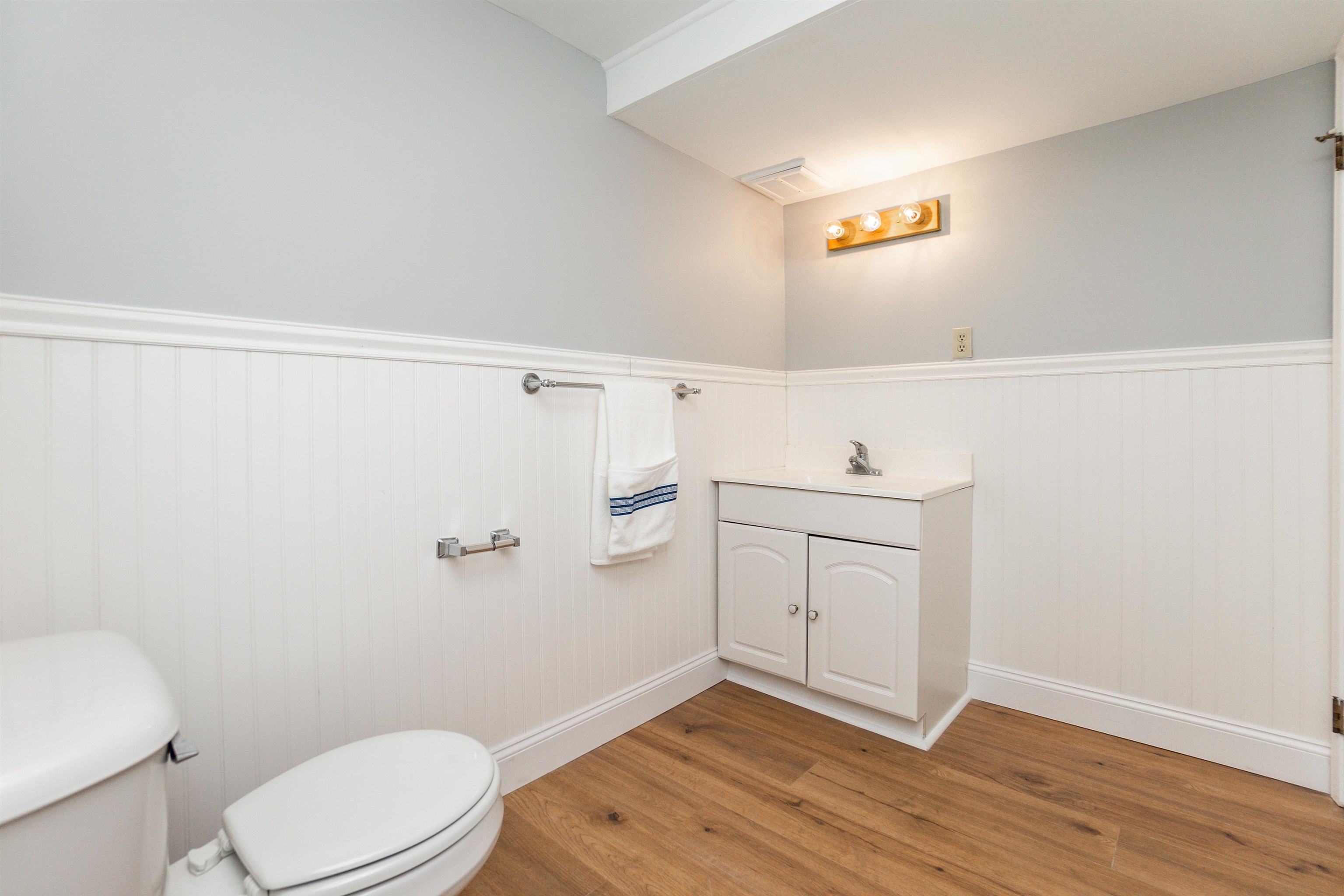 401 A Ocean Boulevard, Unit 1 Hampton, NH 03842 - Photo 10 of 11
