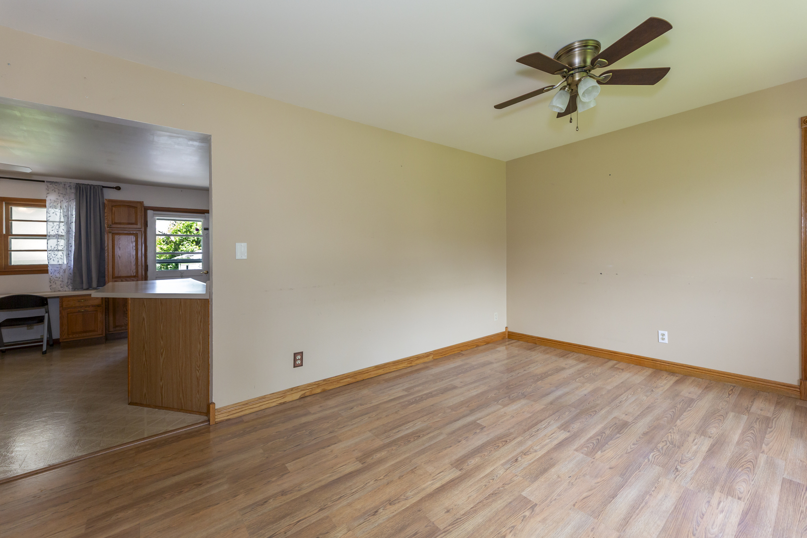 403 North 3rd Street Malta, IL 60150 - Photo 4 of 46