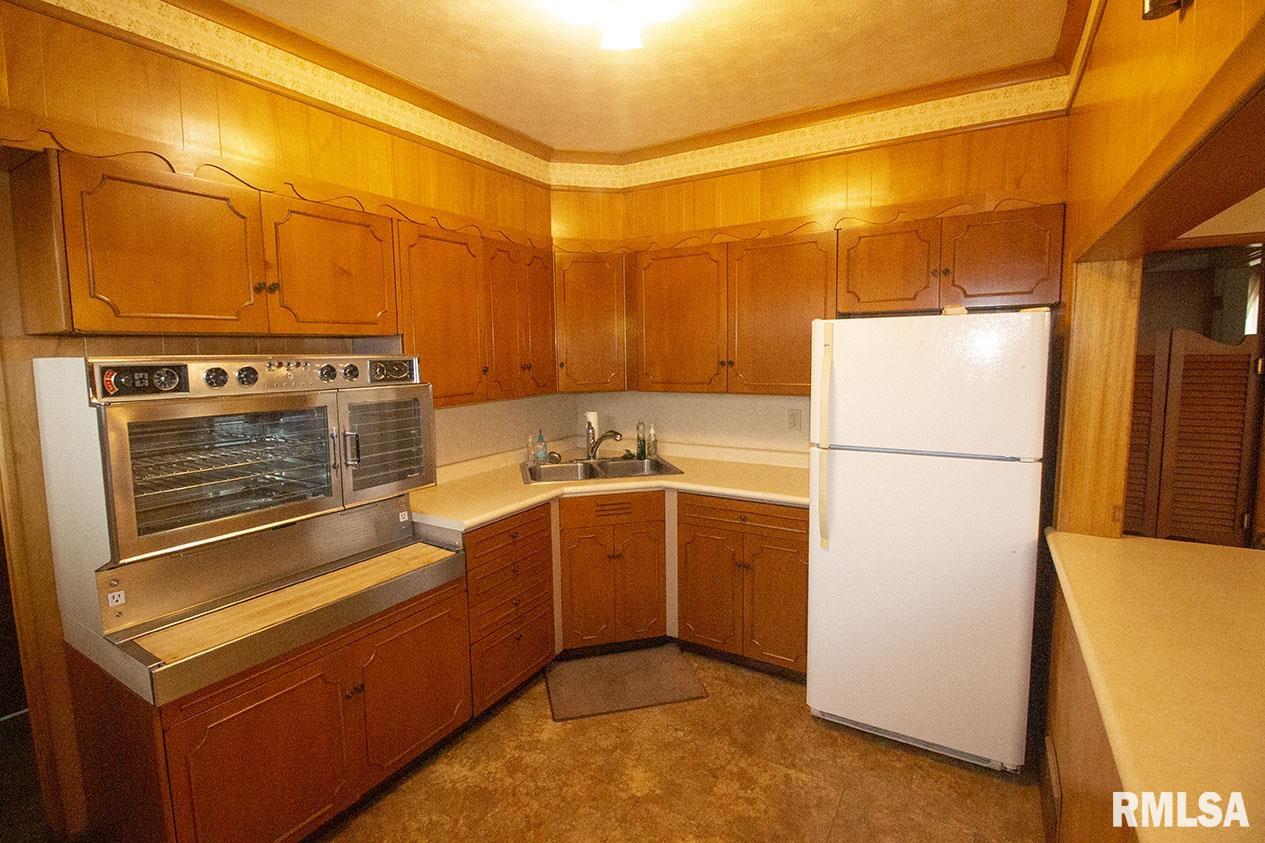 720 East 3rd Street Centralia, IL 62801 - Photo 14 of 31