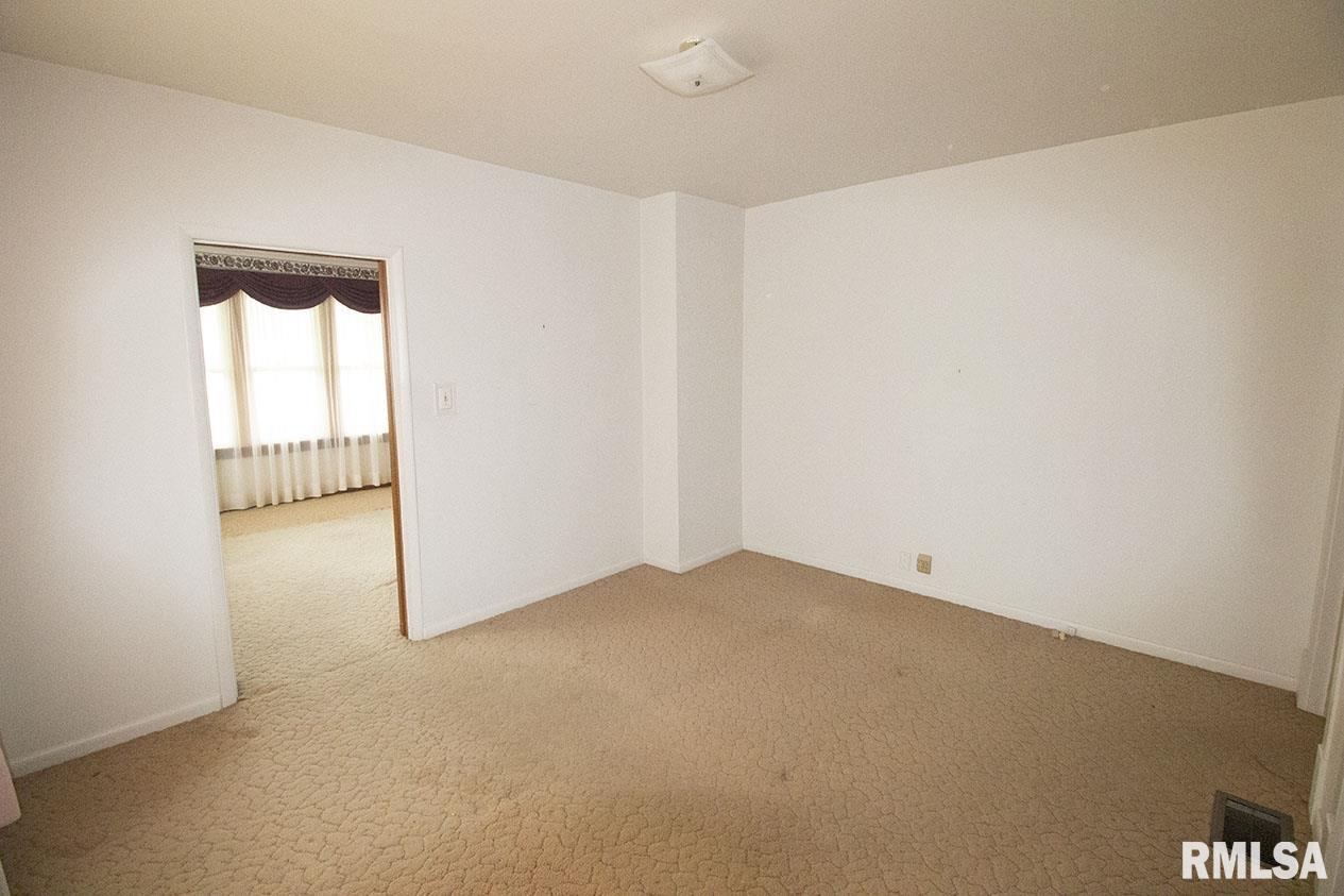 720 East 3rd Street Centralia, IL 62801 - Photo 18 of 31