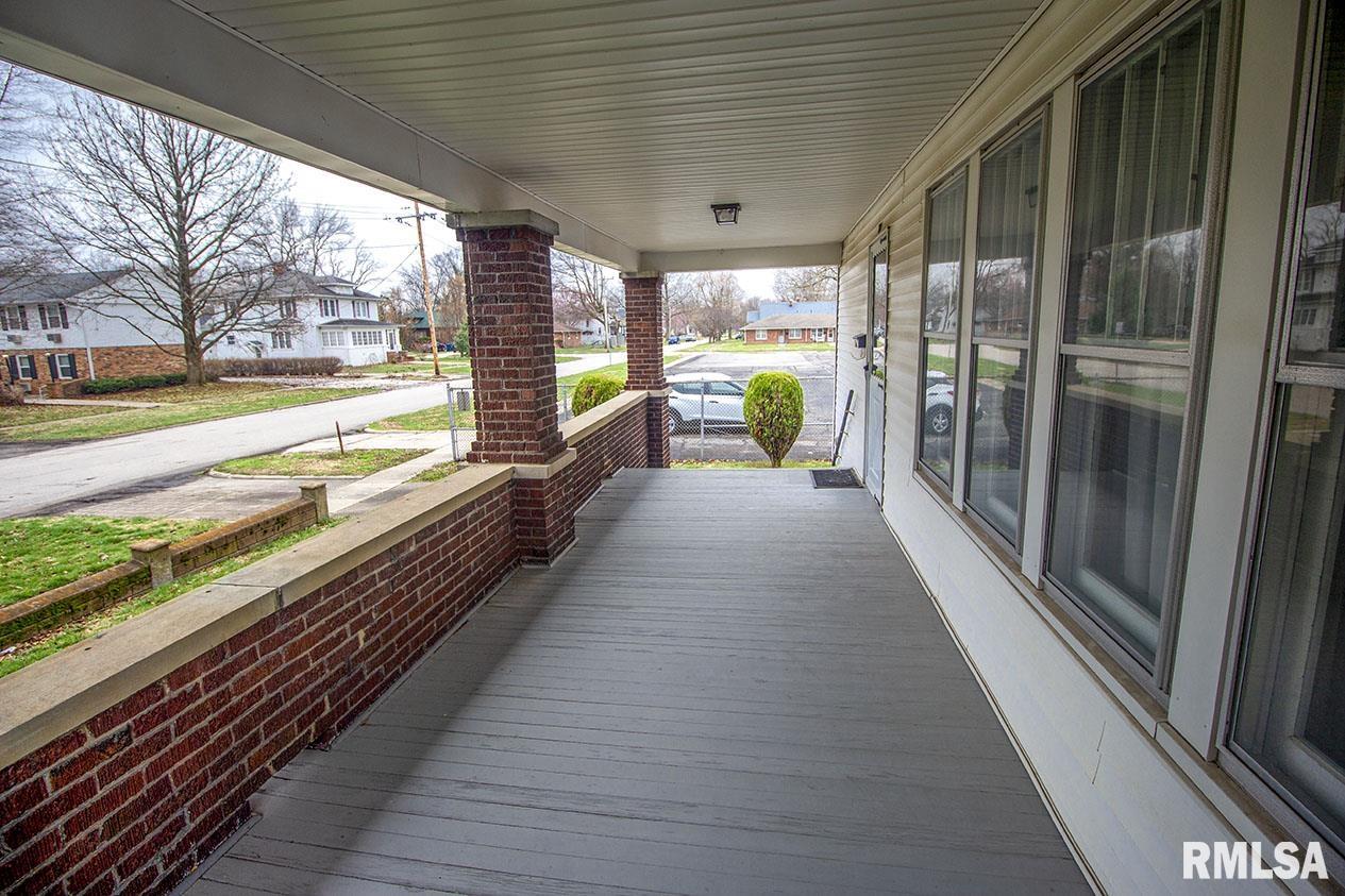 720 East 3rd Street Centralia, IL 62801 - Photo 4 of 31