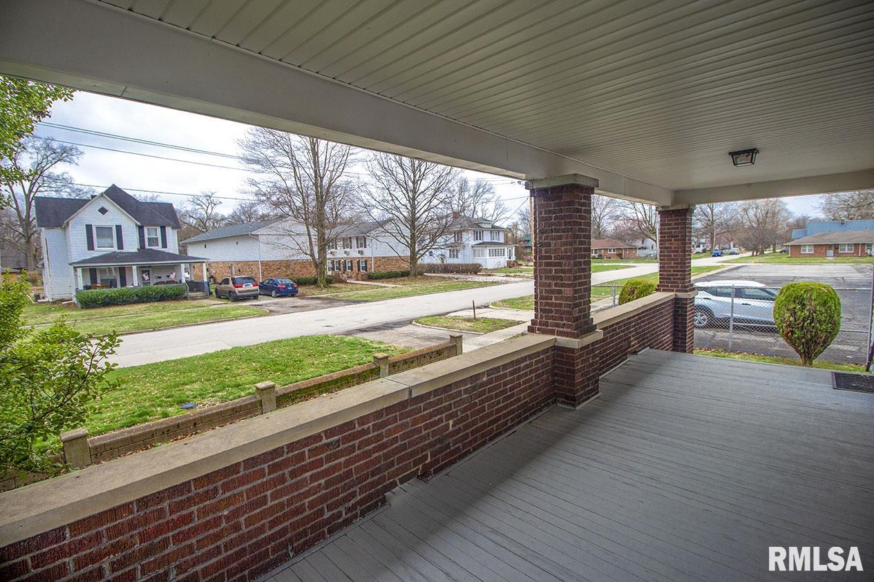 720 East 3rd Street Centralia, IL 62801 - Photo 5 of 31