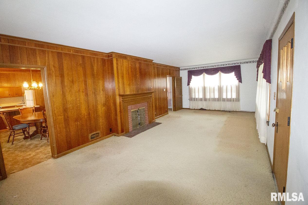 720 East 3rd Street Centralia, IL 62801 - Photo 6 of 31