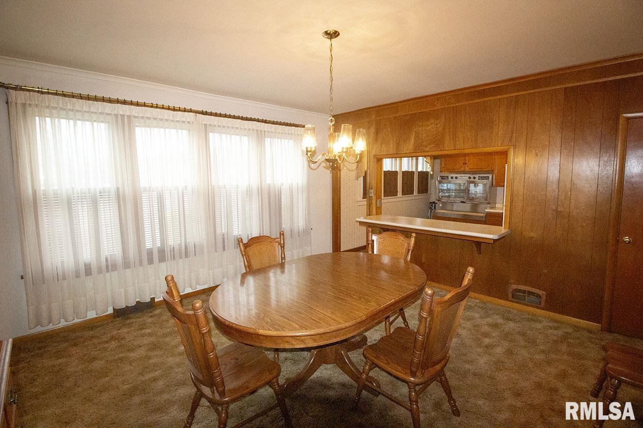 720 East 3rd Street Centralia, IL 62801 - Photo 9 of 31