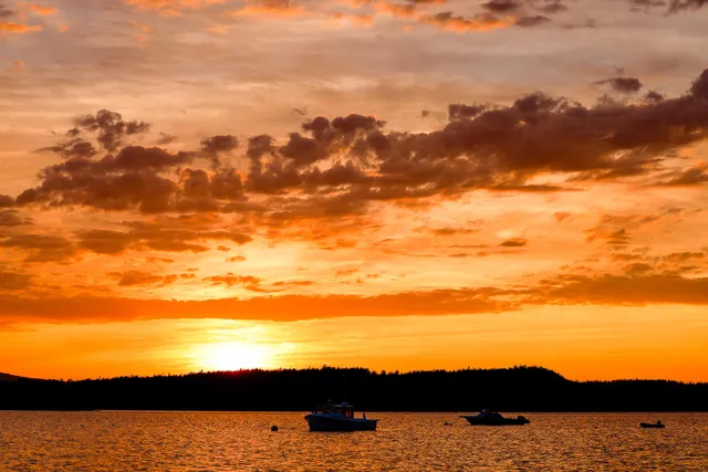 $949,000 | 1513 Newbury Neck Road, Surry, ME 04684