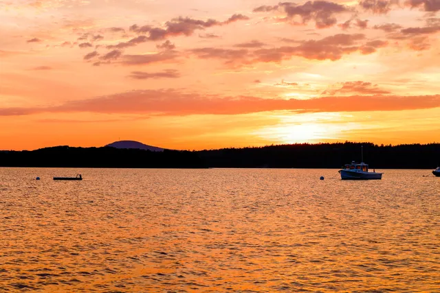 $949,000 | 1513 Newbury Neck Road, Surry, ME 04684