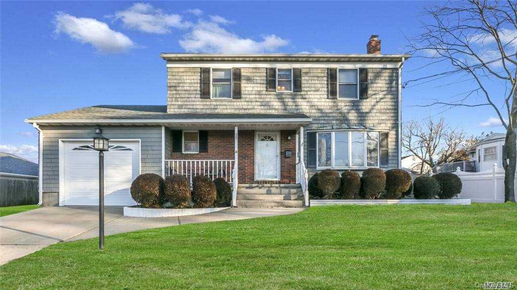 29 Debbie Lane East Patchogue, NY 11772 - Photo 1 of 1