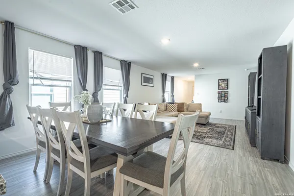 $1,950 | 13915 Bull Cove, San Antonio, TX 78252