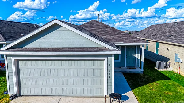 $1,950 | 13915 Bull Cove, San Antonio, TX 78252