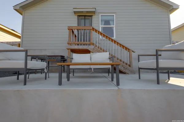 $1,950 | 13915 Bull Cove, San Antonio, TX 78252