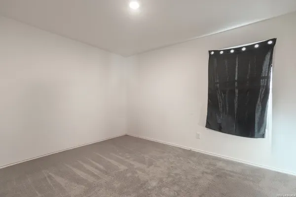 $1,950 | 13915 Bull Cove, San Antonio, TX 78252