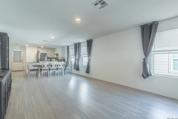 $1,950 | 13915 Bull Cove, San Antonio, TX 78252