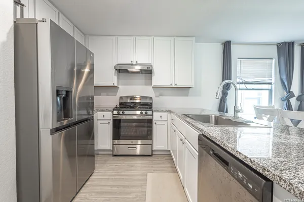 $1,950 | 13915 Bull Cove, San Antonio, TX 78252