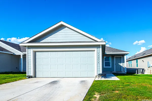 $1,950 | 13915 Bull Cove, San Antonio, TX 78252