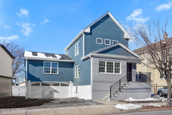 $820,000 | 715 Stuyvesant Avenue, Lyndhurst, NJ 07071