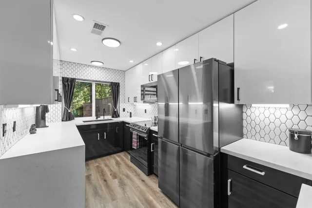 $360,000 | 2206 West Settler's Way, The Woodlands, TX 77380