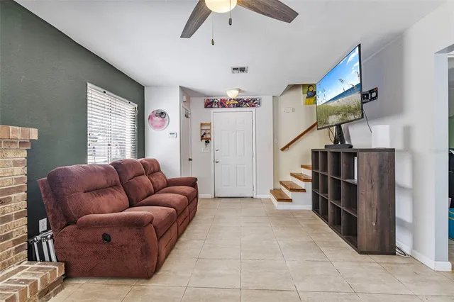 $275,000 | 1070 Buttercup Drive, Lakeland, FL 33801