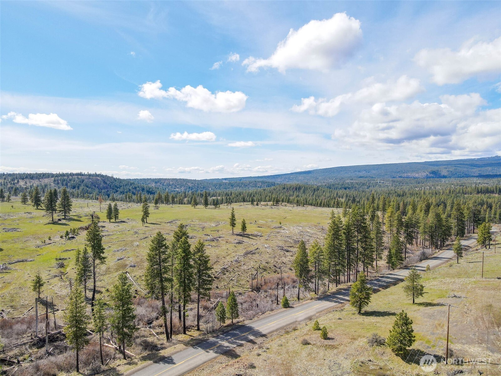3 Box Canyon Road Goldendale, WA 98620 - Photo 1 of 5 a view of a lake with a beach