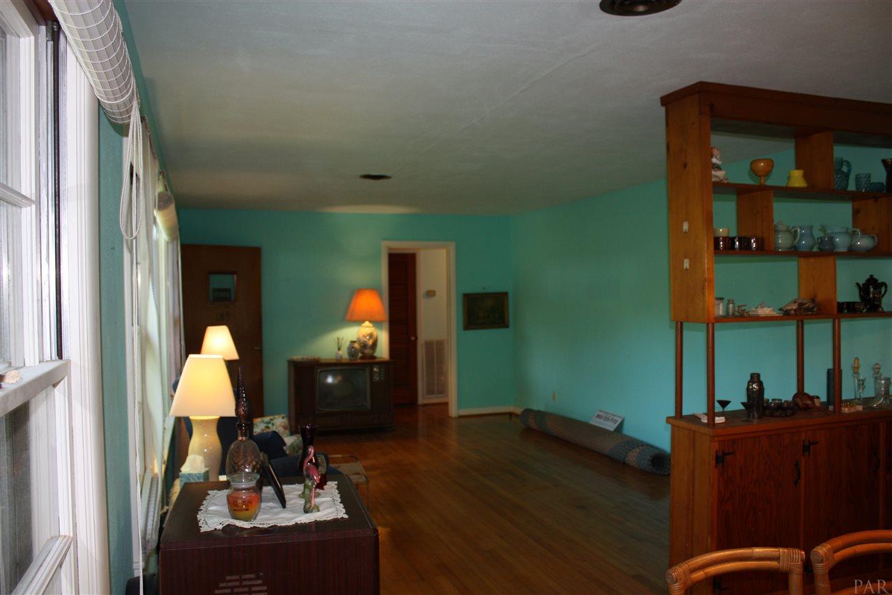 189 Euclid Road Pensacola, FL 32503 - Photo 7 of 28 Gallery Image 7