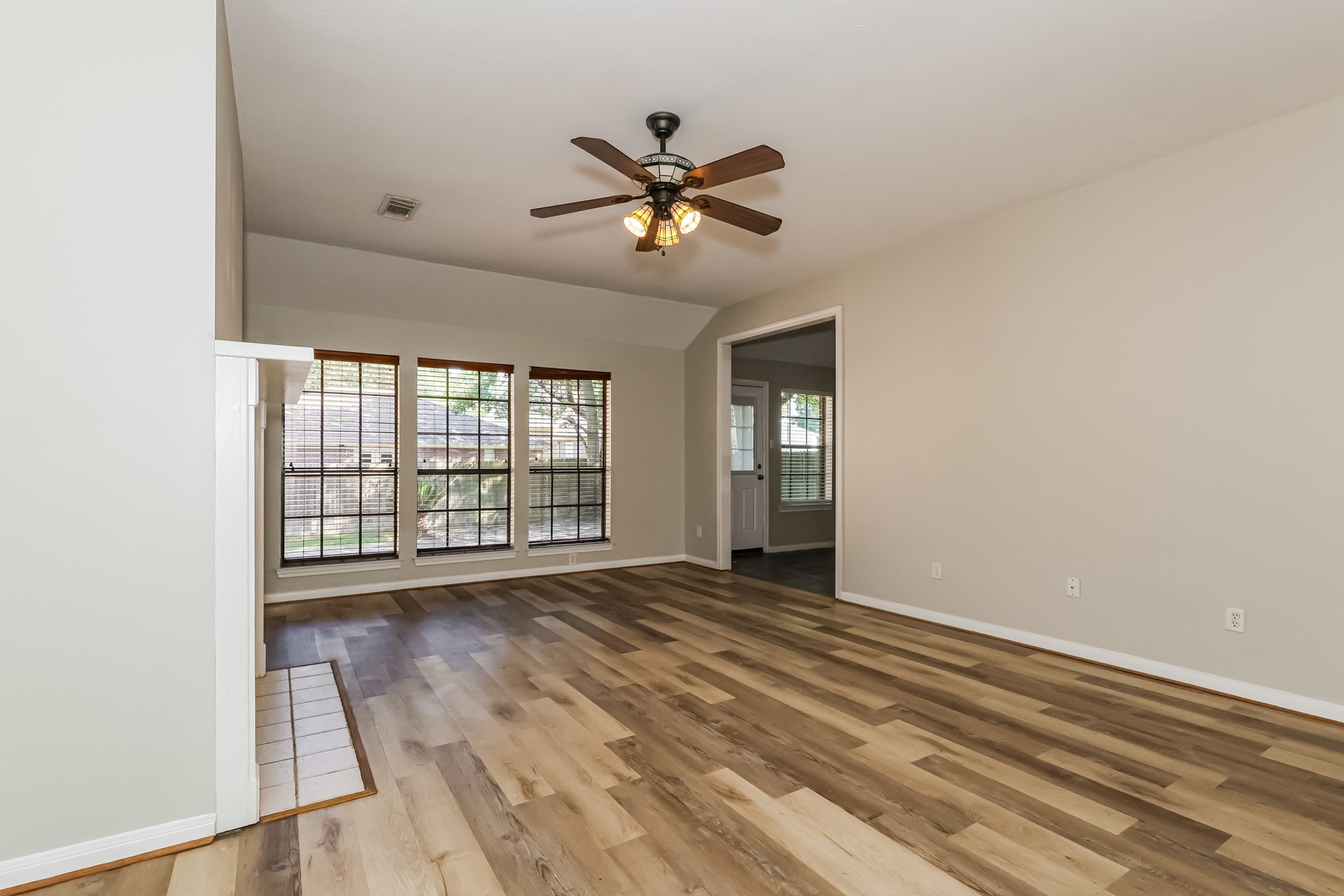 28752 Aloha Lane Montgomery, TX 77356 - Photo 5 of 18