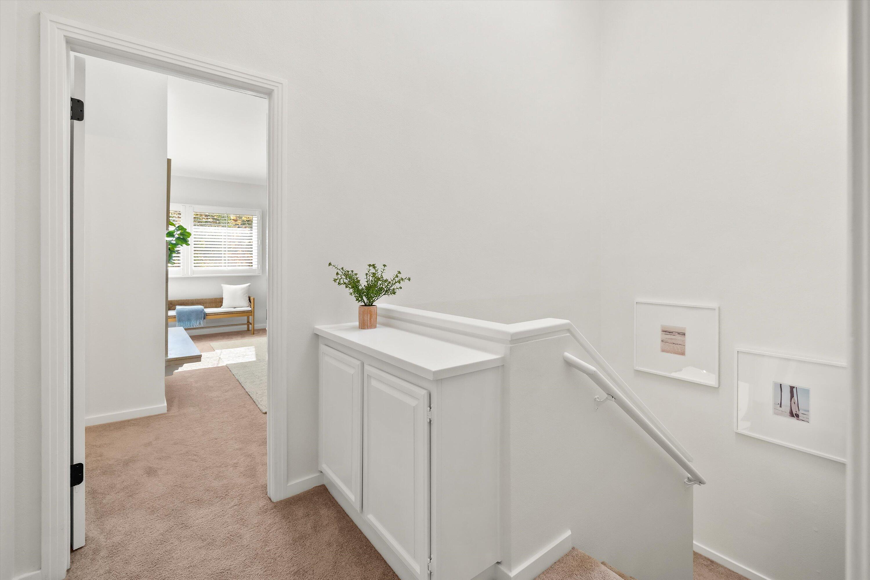931 Weldon Road Santa Barbara, CA 93109 - Photo 20 of 32 a view of entryway with bathroom