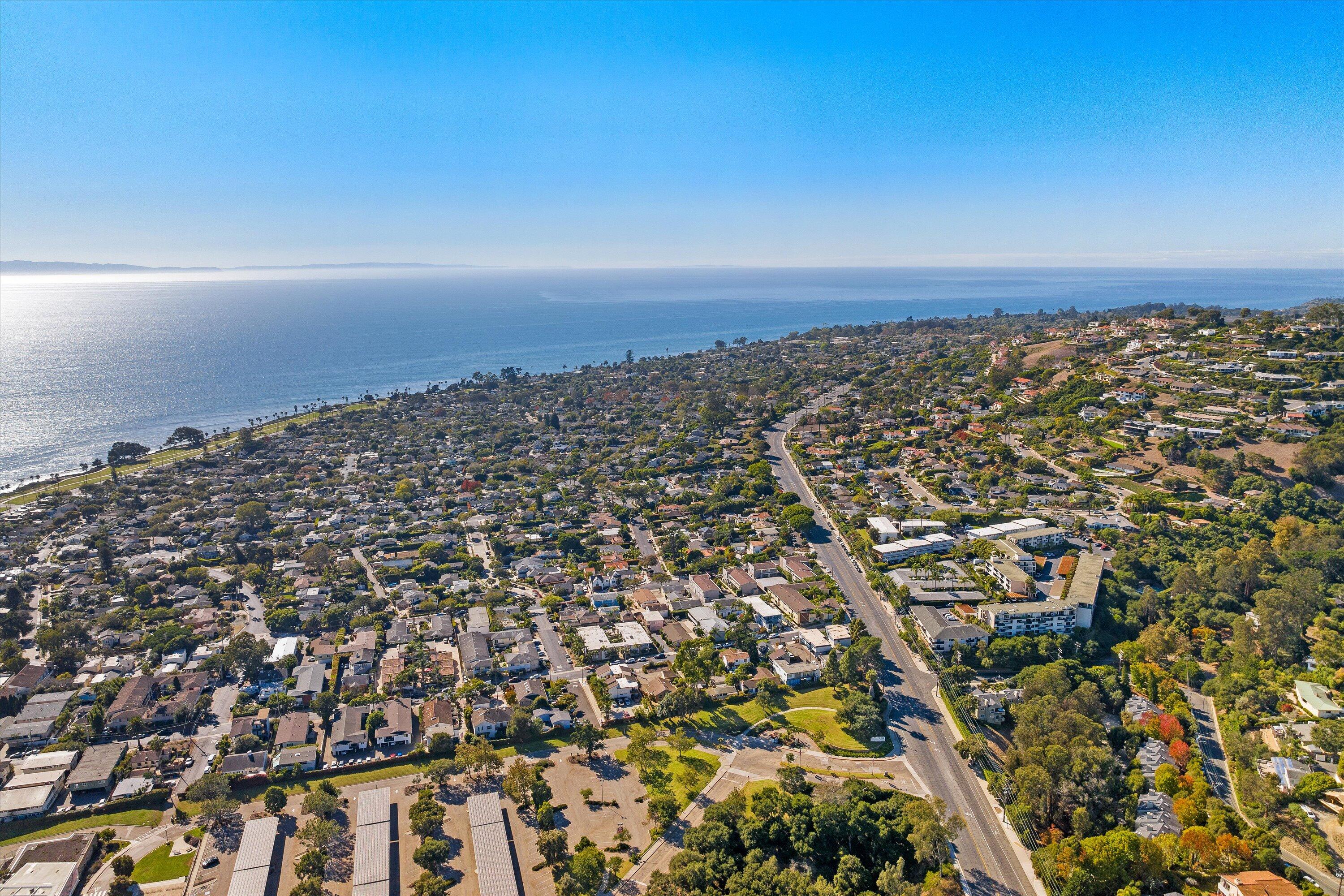 931 Weldon Road Santa Barbara, CA 93109 - Photo 28 of 32 an aerial view of multiple house