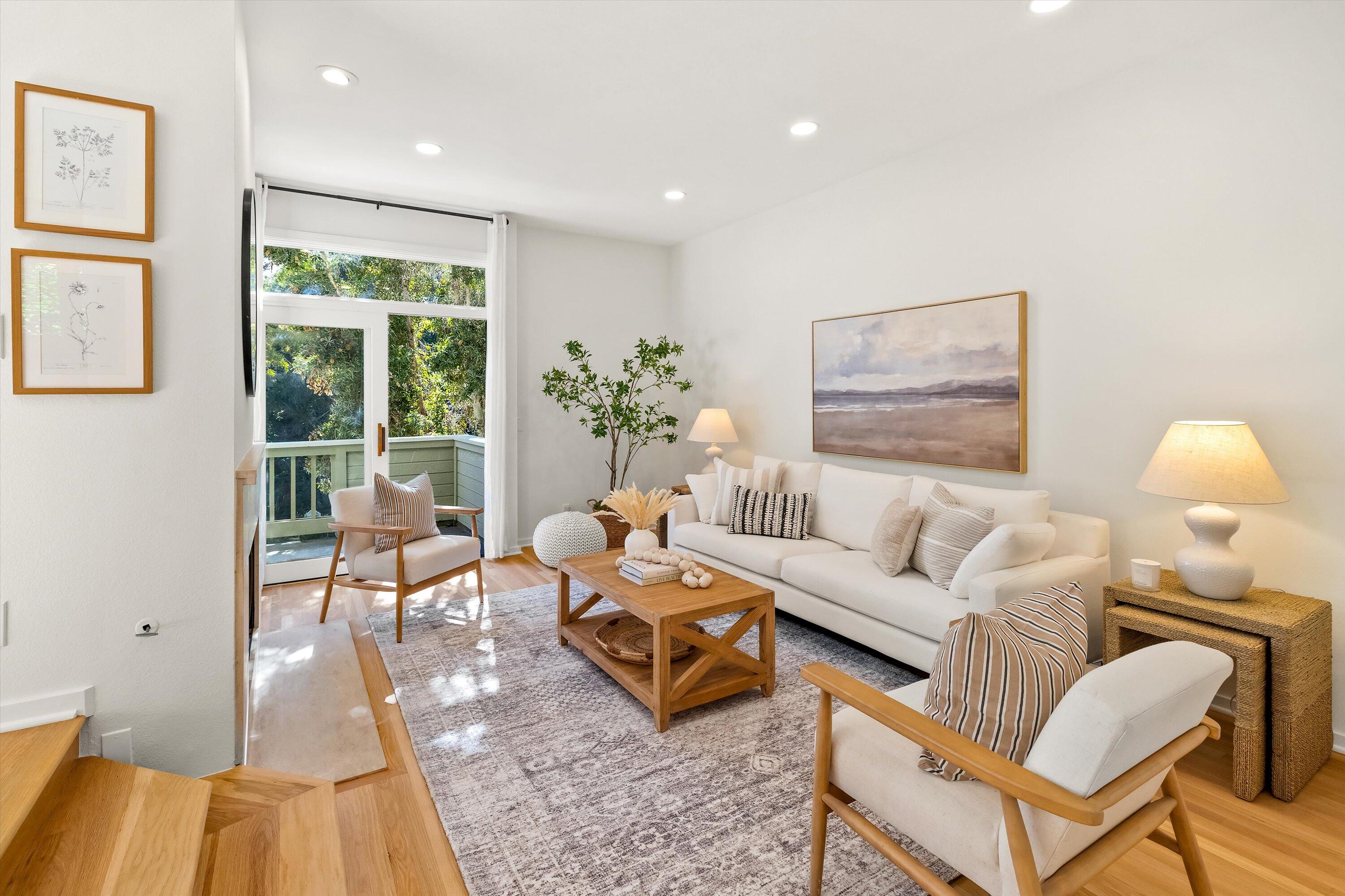 931 Weldon Road Santa Barbara, CA 93109 - Photo 10 of 32 Living Room