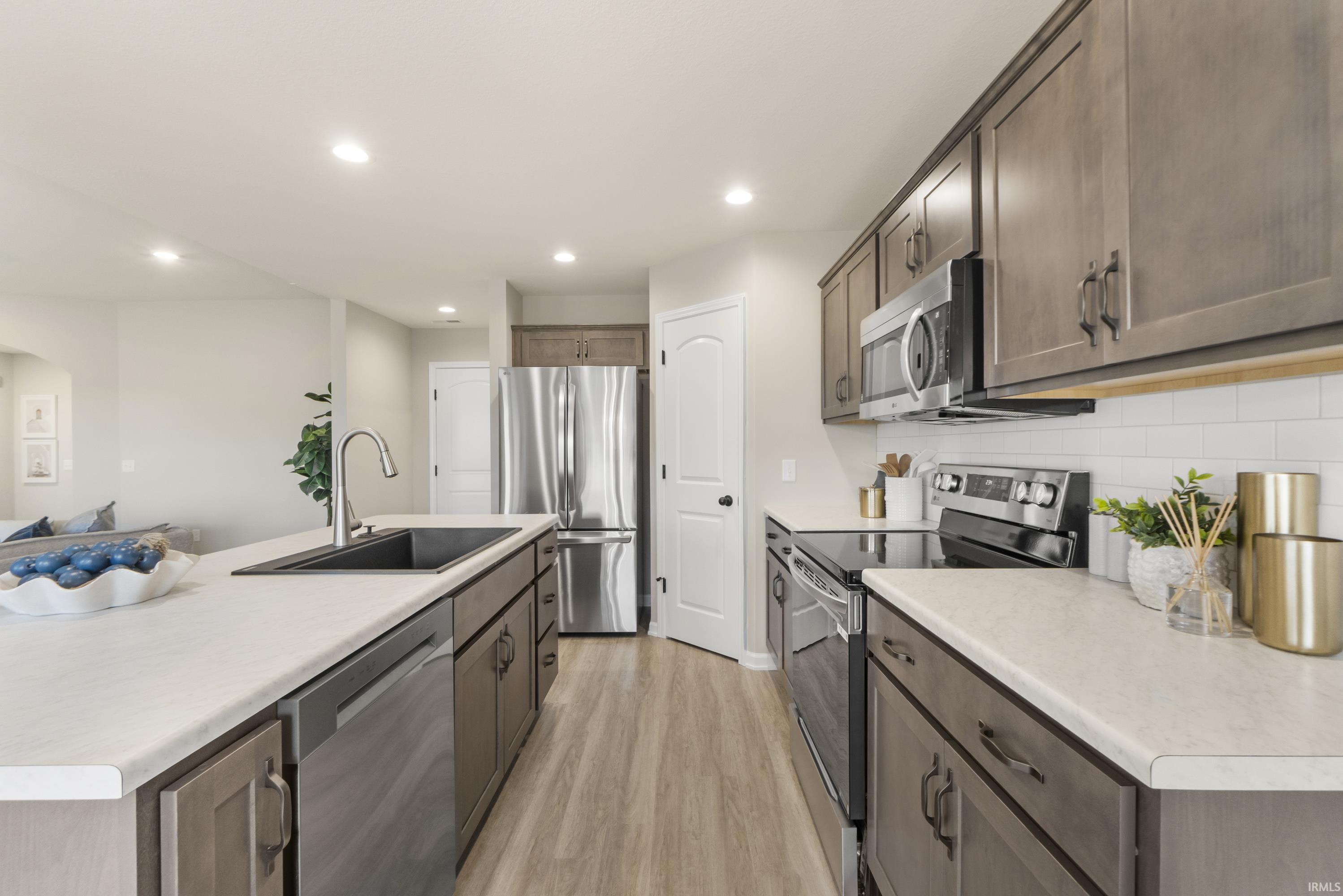 12624 Memory Lane Fort Wayne, IN 46818 - Photo 7 of 19