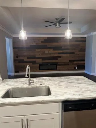 $2,250 | 2420 Creek Drive, Granbury, TX 76048