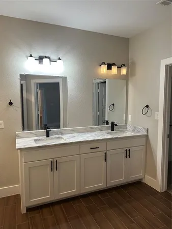 $2,250 | 2420 Creek Drive, Granbury, TX 76048