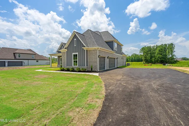 $599,500 | 1762 Cane Crk Drive, Hernando, MS 38632