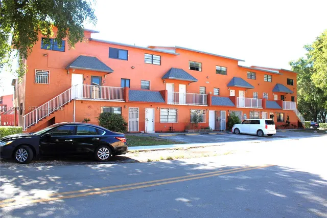 $1,750 | 2260 West 55th Street, Unit 3, Hialeah, FL 33016