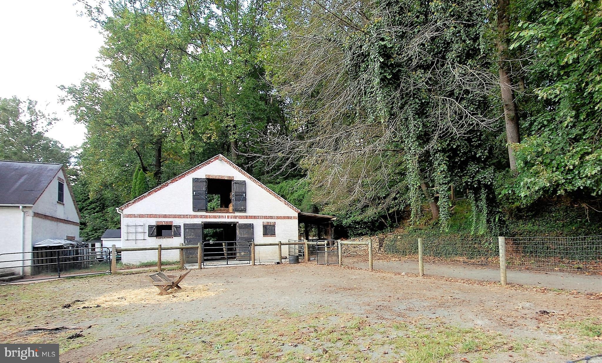 111 New Road Elverson, PA 19520 - Photo 89 of 107 4 stall barn