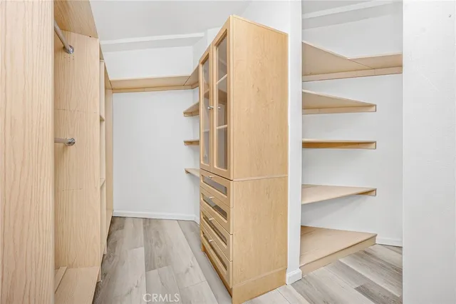 $5,950 | 5220 Medina Road, Woodland Hills, CA 91364