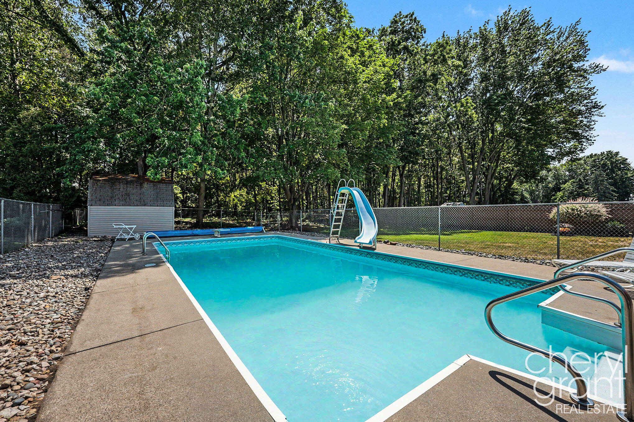 15888 Vinecrest Street Spring Lake, MI 49456 - Photo 30 of 39 Pool
