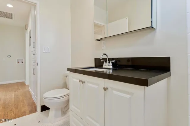 $3,495 | 420 Violet Avenue, Unit C, Monrovia, CA 91016