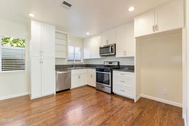 $3,495 | 420 Violet Avenue, Unit C, Monrovia, CA 91016