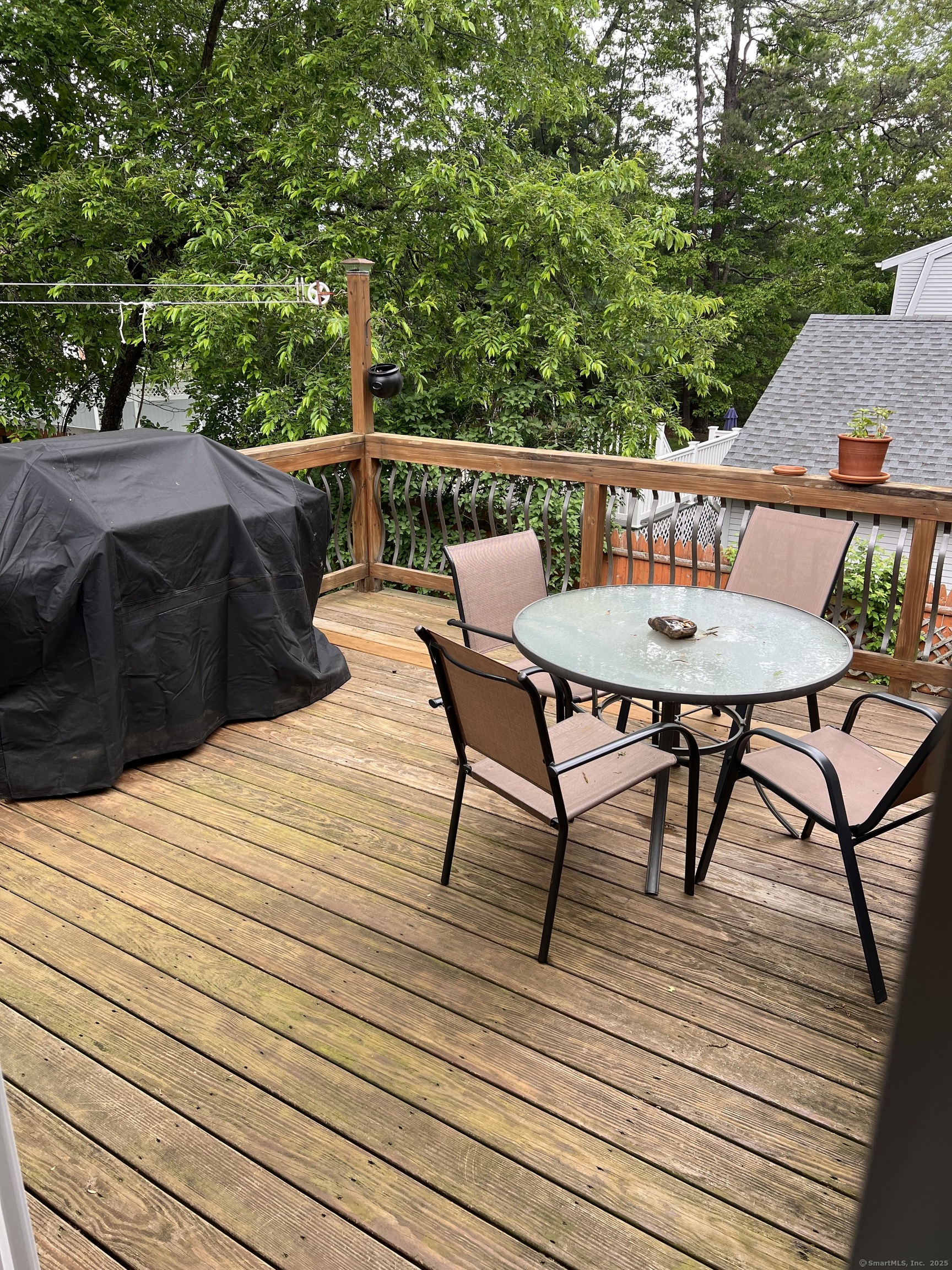 61 Litchfield Road Farmington, CT 06085 - Photo 11 of 27 a outdoor view with a sitting space