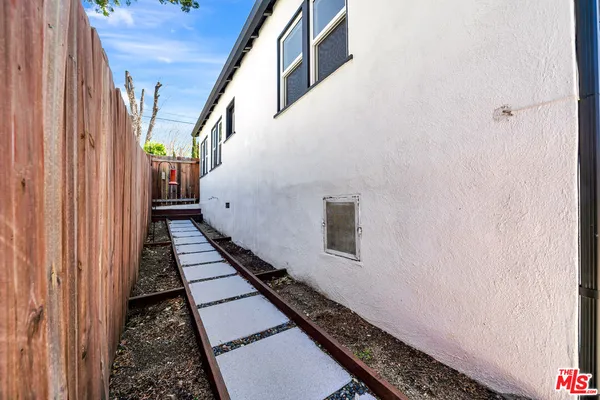 $3,300 | 10509 Wilsey Avenue, Tujunga, CA 91042