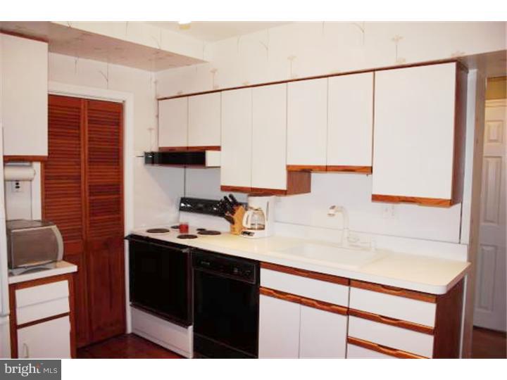 1613 Hampton Road Havertown, PA 19083 - Photo 12 of 20 Kitchen