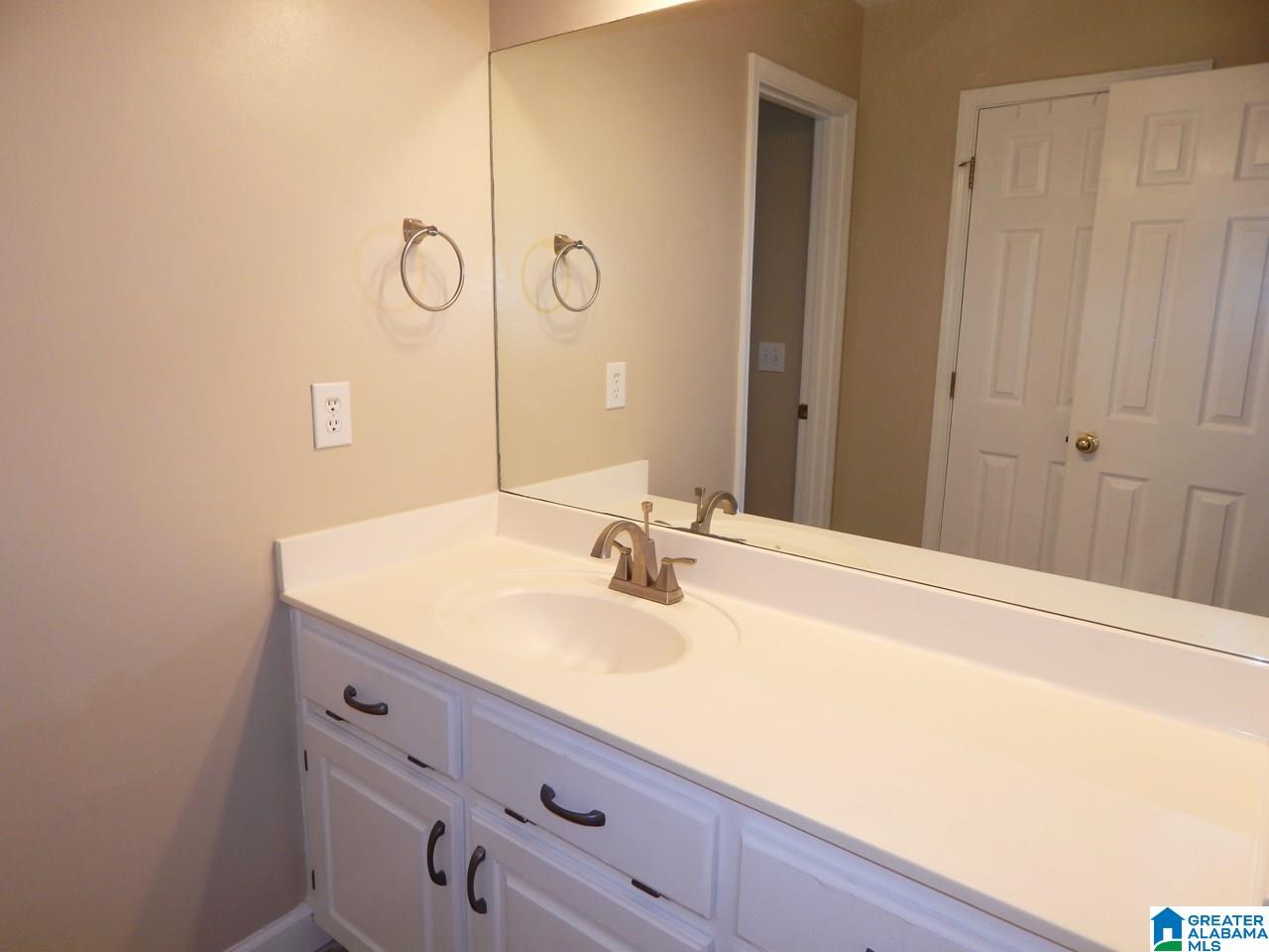 2809 Red Leaf Circle Bessemer, AL 35023 - Photo 12 of 22