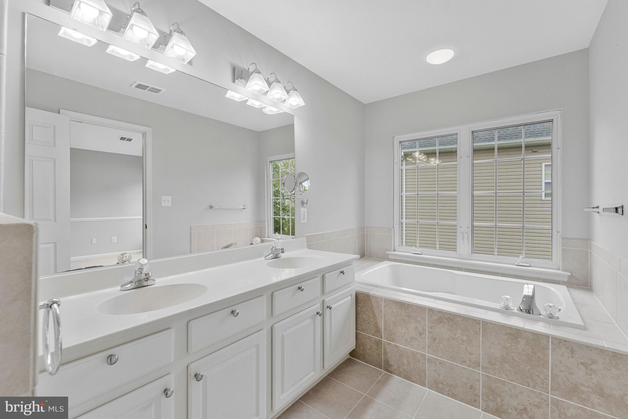 18218 Red Rock Way Leesburg, VA 20176 - Photo 22 of 49 Master Bath